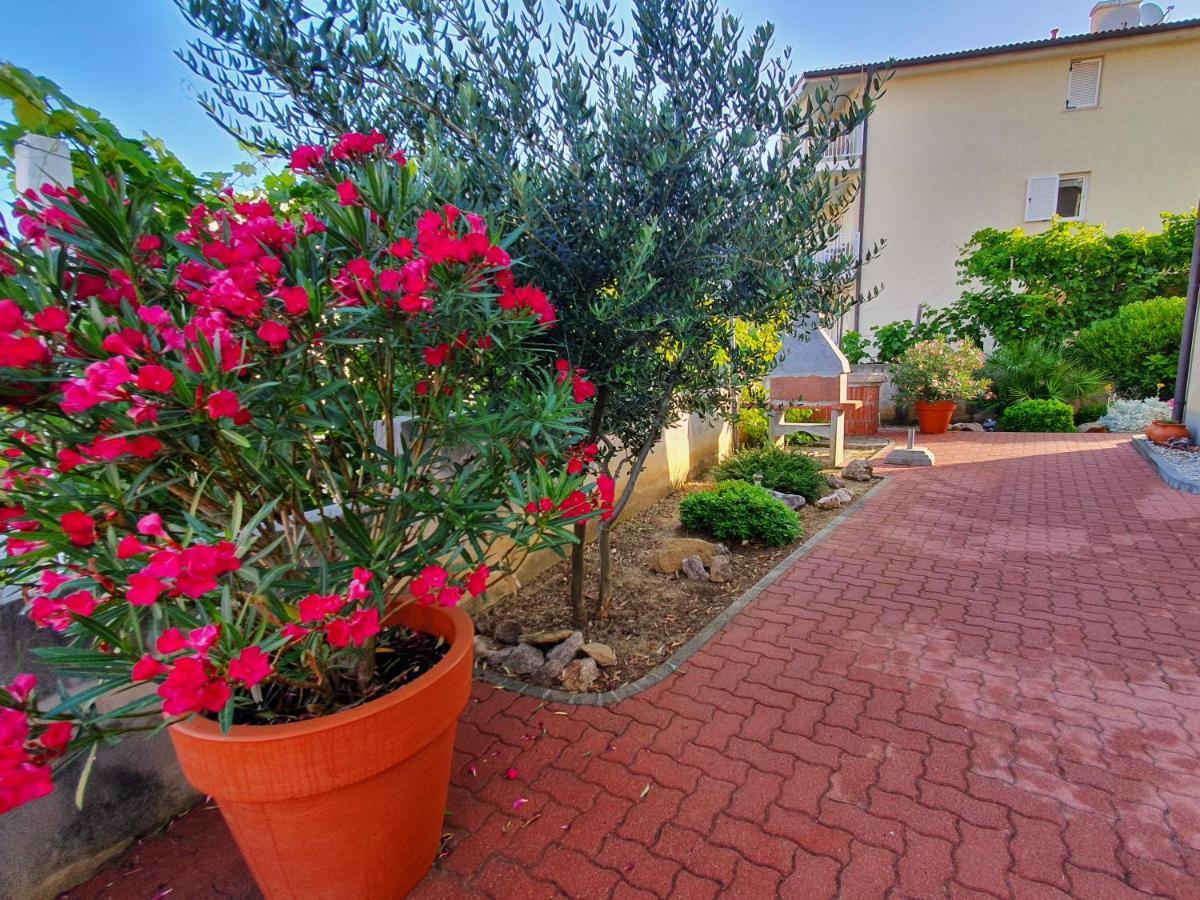 Apartments Mirica 2 Baška Exterior foto